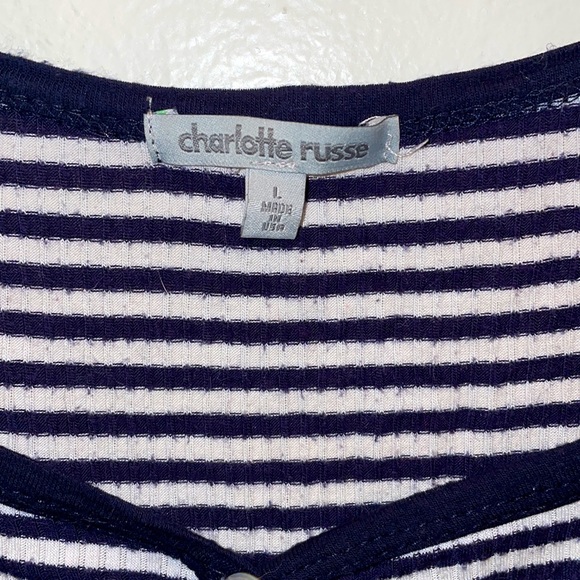 Charlotte Russe Large Short Sleeve Shirt (slightly cropped) - Picture 3 of 6